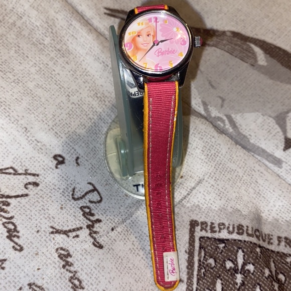 Rarenostalgia vintage Barbie watch have anew battery.